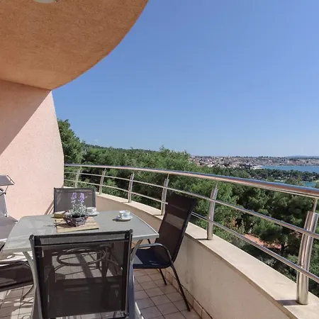 Marijana * 特罗吉尔